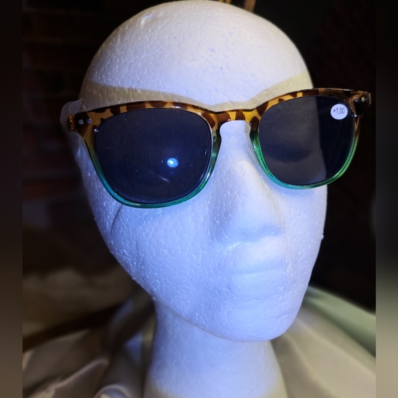LAST PAIR!! 1:00 Tortoise Shell and Green READING SUNGLASSES - Picture 8 of 8